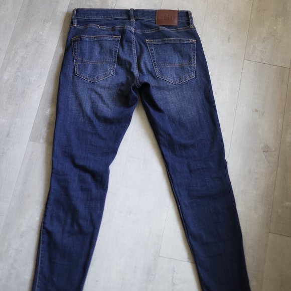 Hollister Super Skinny Distressed Knee Blowout Jeans Dark Wash Navy W31 L 32 - Picture 7 of 7